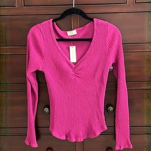Anthropologie Long Sleeve V Neck Fuchsia Sweater Size Small BNWT